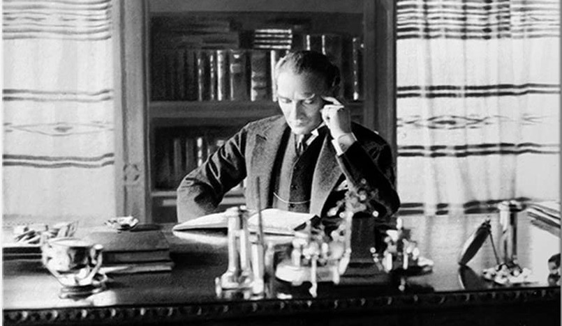 Atatürk’ün Okuduğu Kitaplar